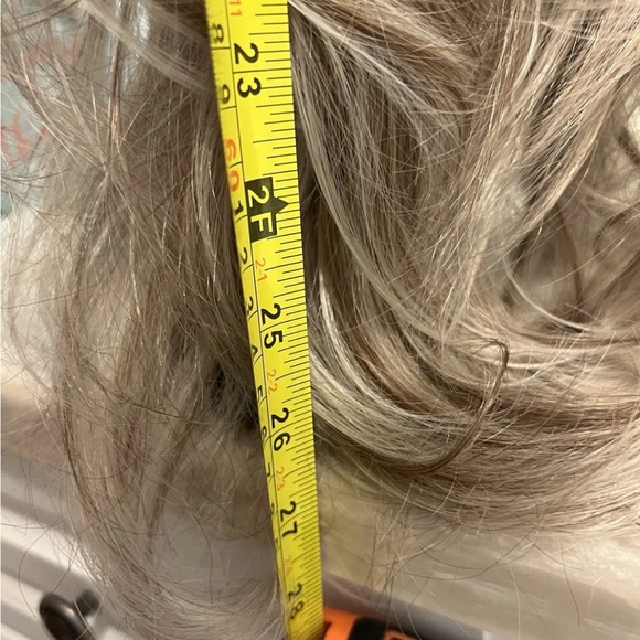 New without tags IM Style synthetic wig - Picture 10 of 13